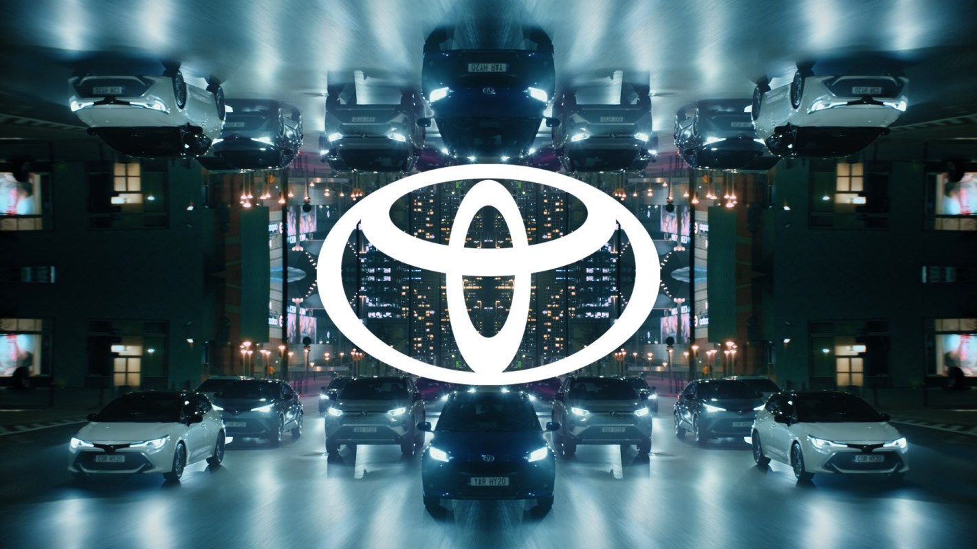 новый логотип Toyota