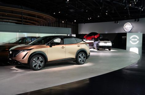 Новая эра: электрический купе-кроссовер Nissan Ariya