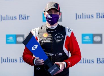 Команда Nissan e.dams завоевала первую победу в финальной сессии сезона Формулы Е в Берлине