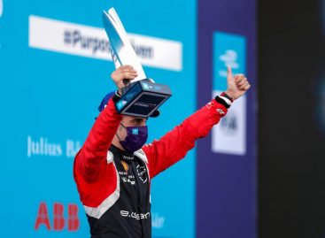Команда Nissan e.dams завоевала подиум на первом двойном этапе в Берлине