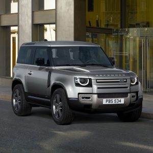 Новый шестицилиндровый дизельный двигатель и версия X-Dynamic для Land Rover Defender