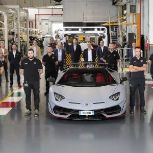 Новый рекорд: Lamborghini отмечает выпуск 10’000-го суперспорткара Aventador