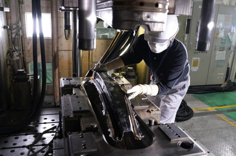 Nissan совершает прорыв в производстве композитных деталей