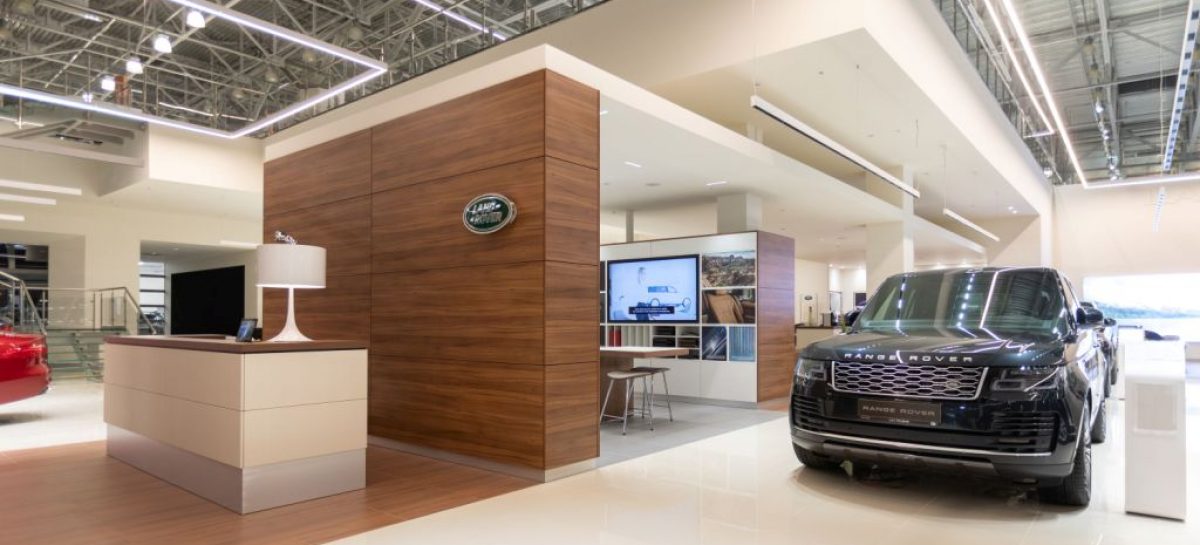Открыт дилерский центр Jaguar Land Rover «Major Новая Рига» в новом формате ARCH