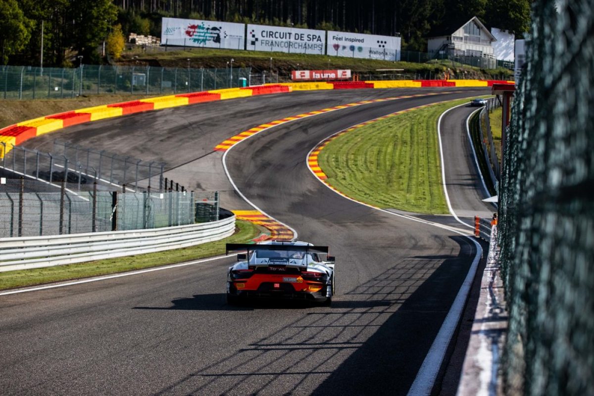 Экстремальный поворот Eau Rouge: секреты самого опасного виража в мире |  AMSRUS