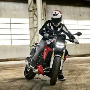 BMW Motorrad сохраняет лидерство на рынке мотоциклов с объемом двигателя свыше 500 см3