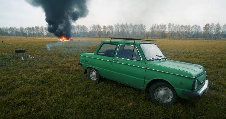 Российский блогер Михаил Литвин на видео сжег свой автомобиль Mercedes GT63s