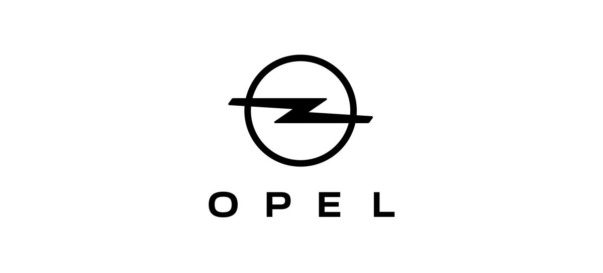 QR-код вместо букв: Opel переводит названия моделей в цифровой формат