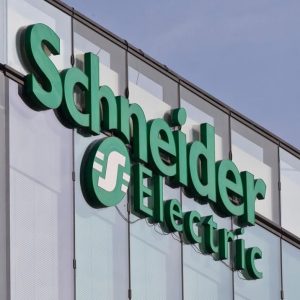 Зарядные станции Schneider Electric появились у ТЦ «МЕГА» в Казани