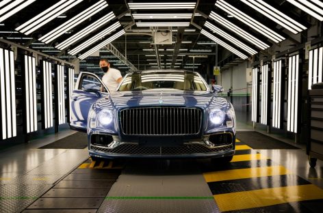 Производство нового Bentley Flying Spur V8 стартовало в Крю