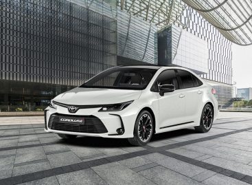 Притягивающие взгляды: Тойота представила Toyota Corolla и C-HR в специальной серии GR Sport