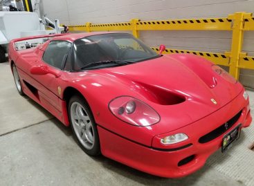 Эту Ferrari F50 угнали 18 лет назад и никто не знает, кто ее владелец