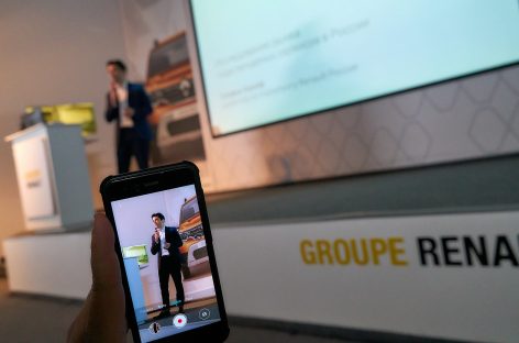 Renault представила собственную систему подключаемых сервисов – Renault Connect