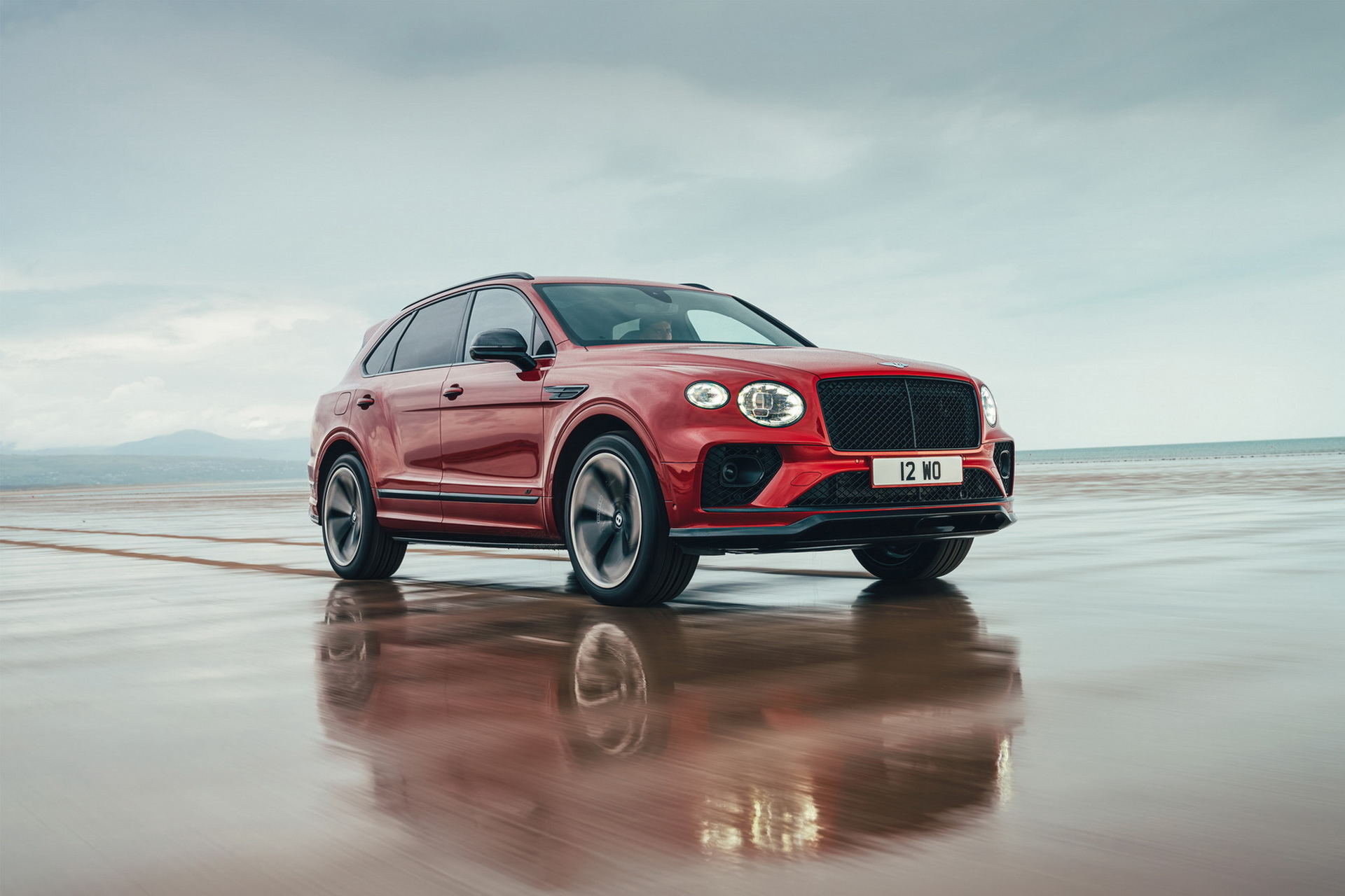 Bentley Bentayga 2021 Gold