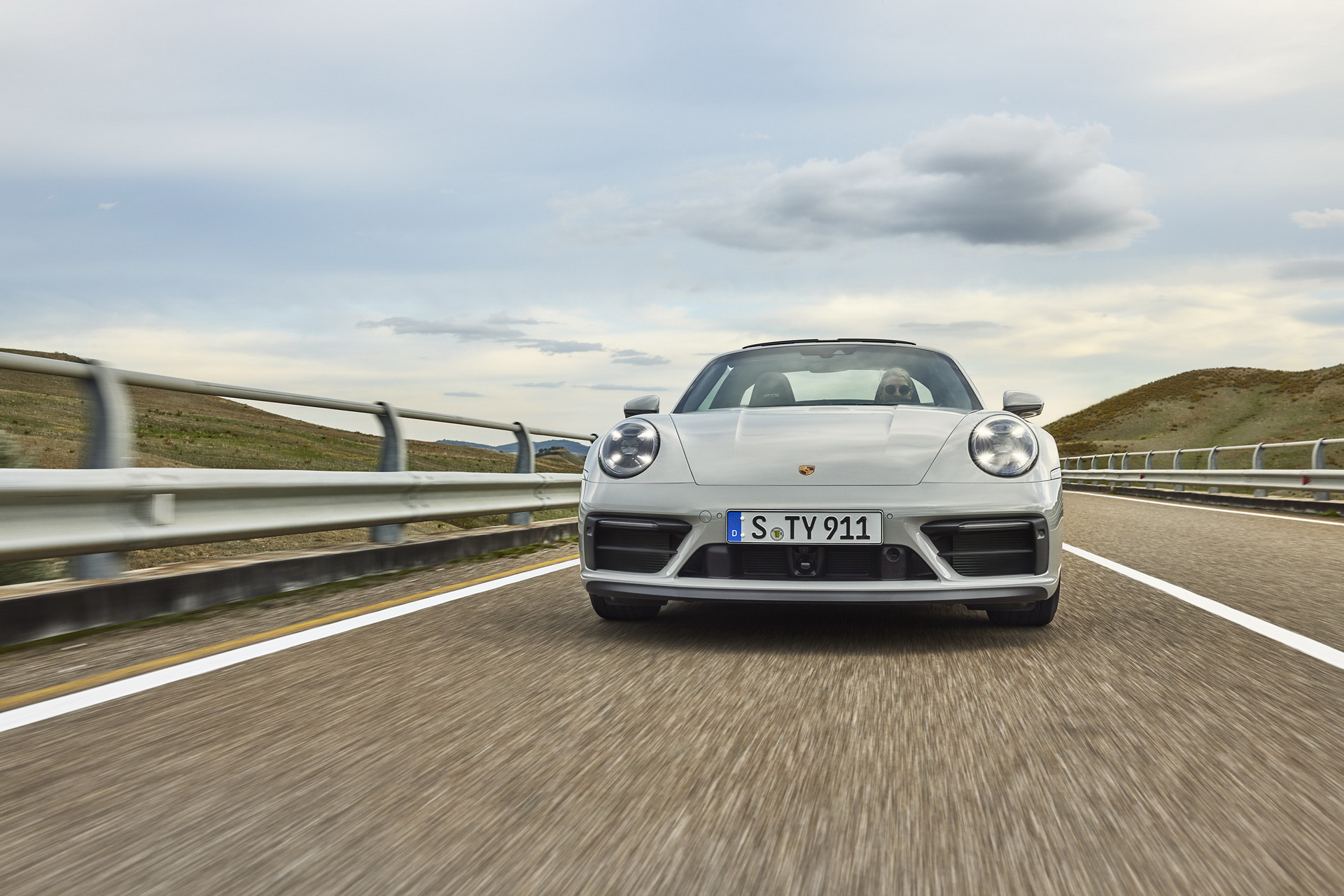 Новые модели Porsche 911 GTS