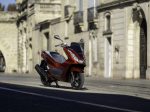 Новый скутер PCX125 от Honda Motor уже в продаже