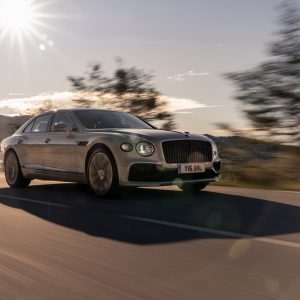 «Умная» музыка для изысканных водителей Bentley