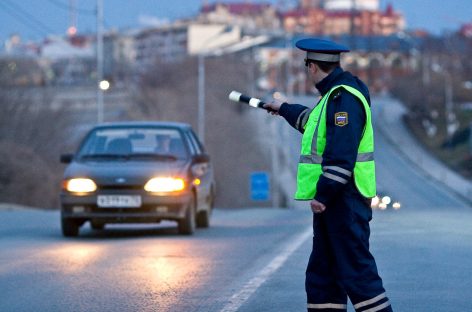 В ГИБДД пояснили, какие действия водителя будут расценены как взятка