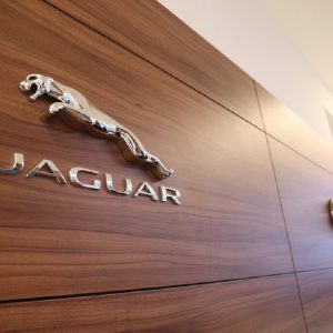 Jaguar Land Rover ввел дополнительную защиту оригинальных деталей и аксессуаров от подделок