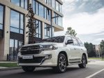 Автолюбители мечтают о Toyota: бренд в шестой раз стал самым желанным в России