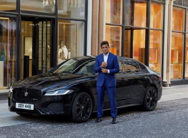 Увлекательная гонка по Лондону на Jaguar XF в честь премьеры фильма «Не время умирать»