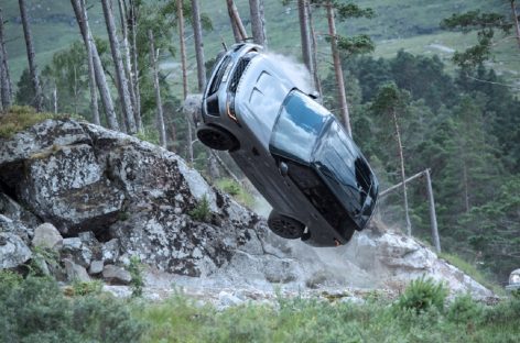 Захватывающие кадры с Range Rover Sport SVR в фильме о Джеймсе Бонде «Не время умирать»