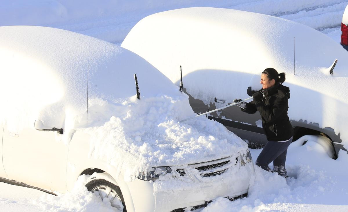 Очистка снега с авто