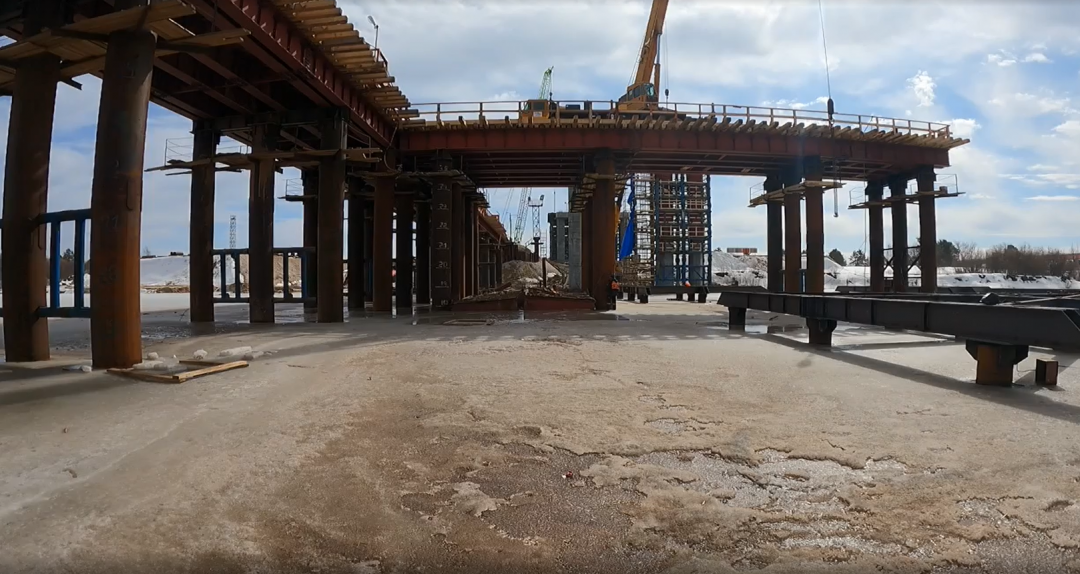 Строительство моста через реку Оку на трассе М-12 Москва – Казань. Работа водолазов