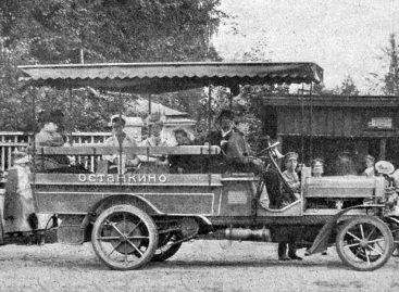 Музей Транспорта Москвы воссоздал автобус «Даймлер» 1905 года
