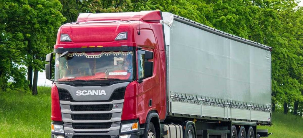 Лукойл запустил производство фирменных моторных масел для Scania