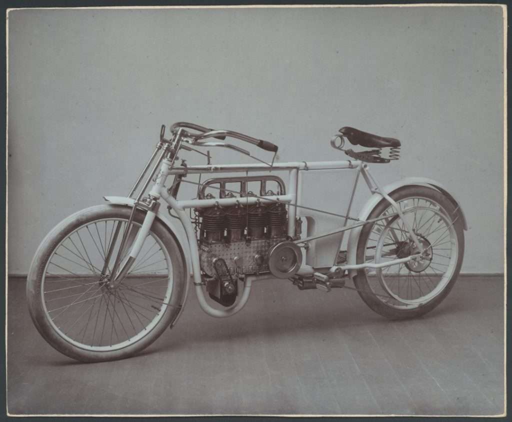 четырехцилиндровый мотоцикл L&K CCCC