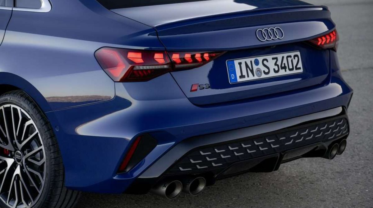 Мощный, маневренный, выразительный: новый Audi S3