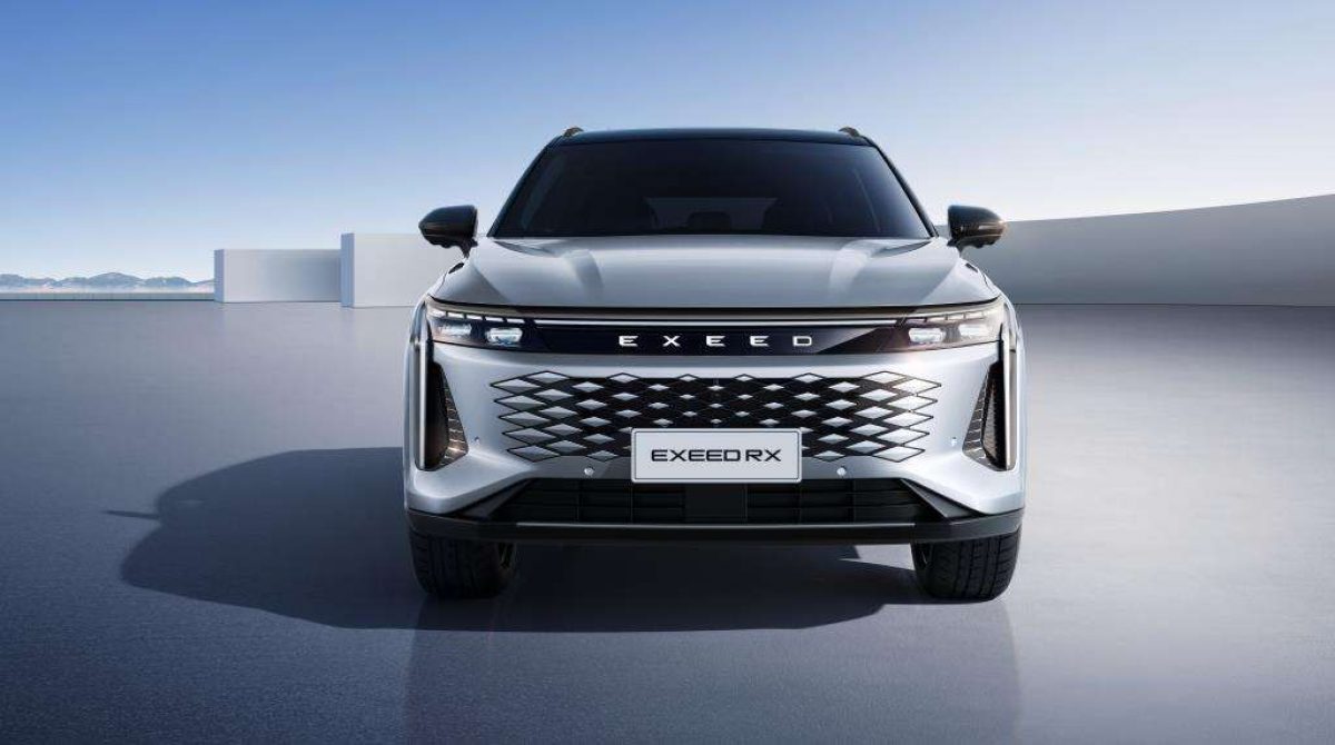 Exeed RX PHEV будет представлен во время автосалона в Пекине