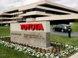 Toyota отзывает 100 тысяч внедорожников и пикапов