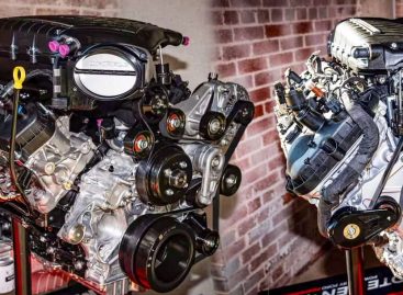 Ford представил для новых crate engines — Megazilla 2.0 и Coyote 5.0